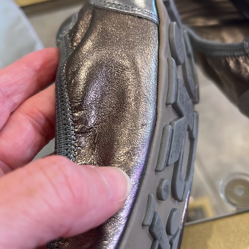 Vintage Prada Metallic Driving Mocs Women's Shoes with matching drawstring bag - Picture 9 of 12